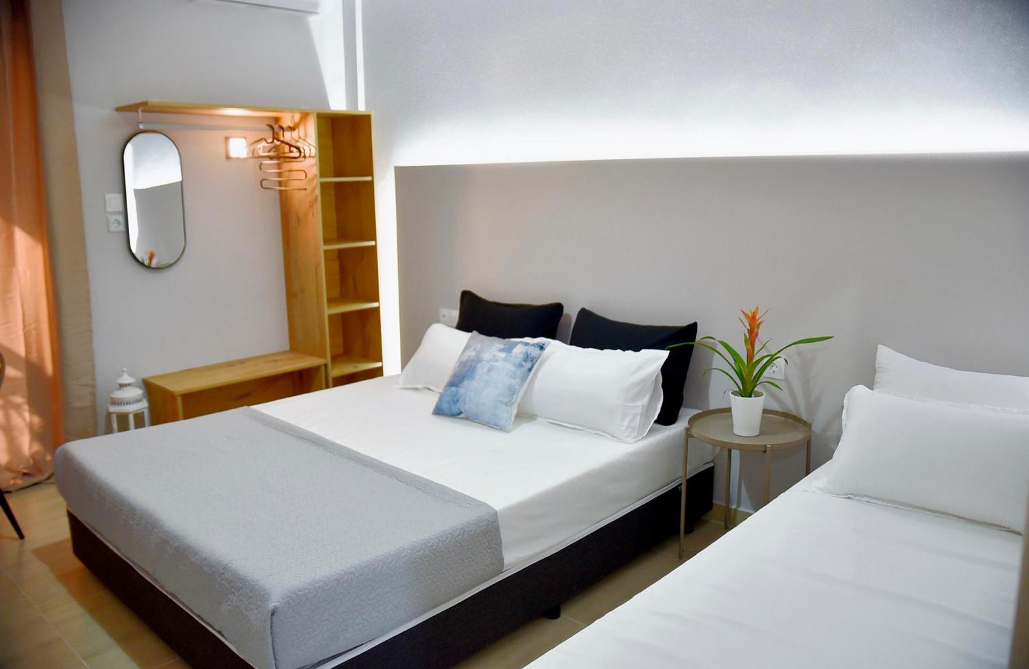 Room Nine 9 Beachfront Apartments Nea Kallikrateia Екстериор снимка