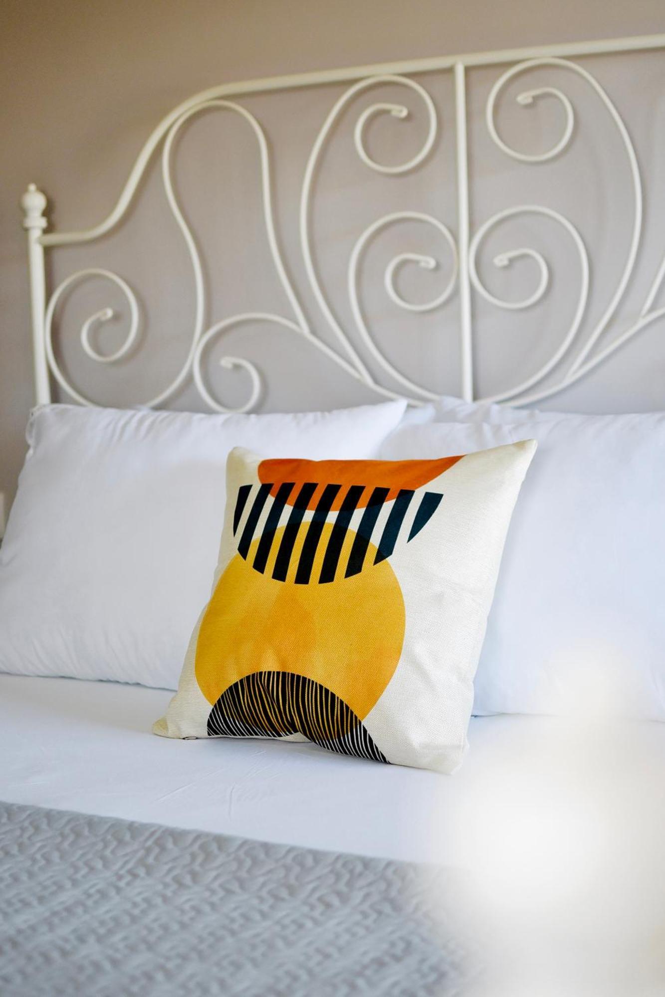 Room Nine 9 Beachfront Apartments Nea Kallikrateia Екстериор снимка