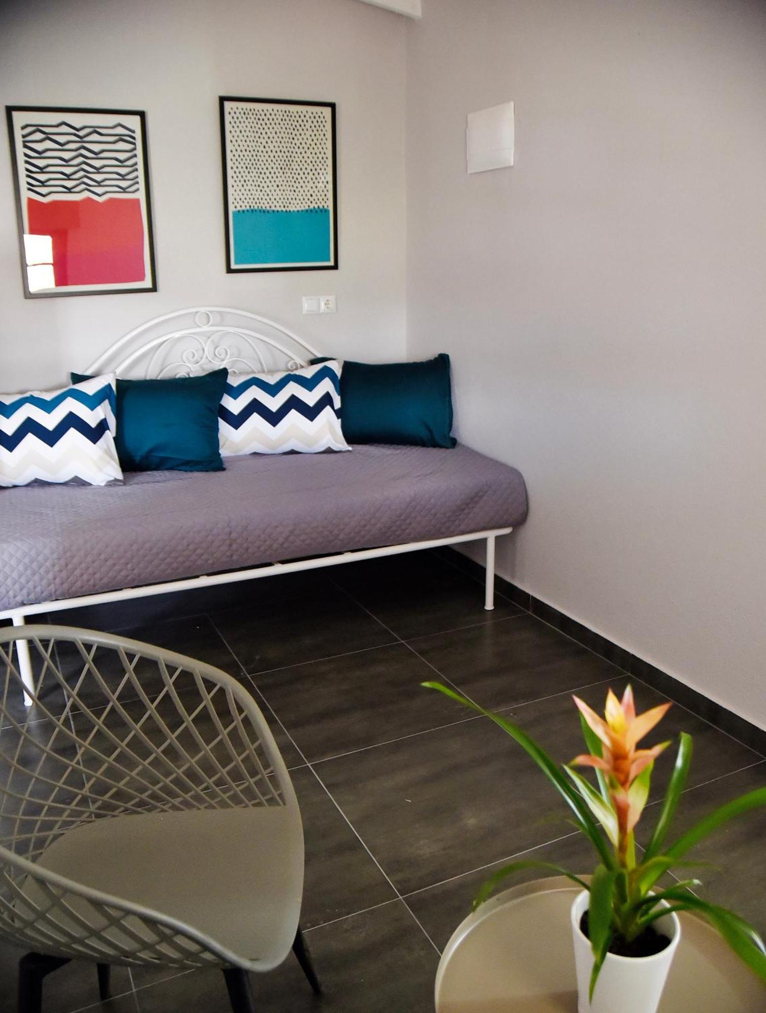 Room Nine 9 Beachfront Apartments Nea Kallikrateia Екстериор снимка