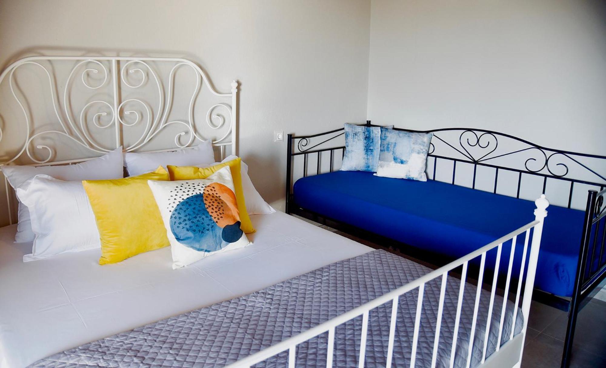 Room Nine 9 Beachfront Apartments Nea Kallikrateia Екстериор снимка