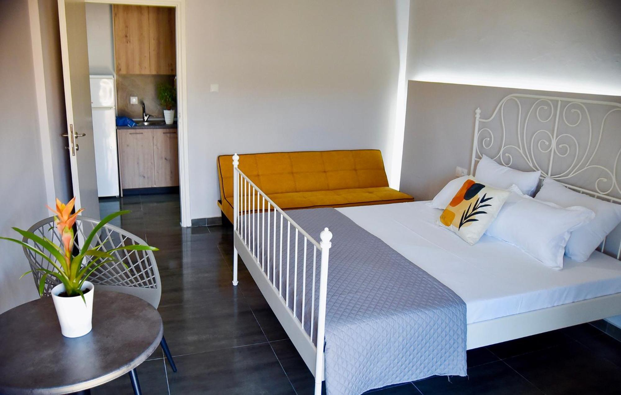 Room Nine 9 Beachfront Apartments Nea Kallikrateia Екстериор снимка